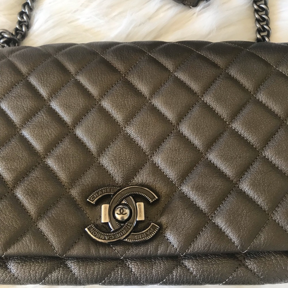 Chanel City Rock Goatskin Metallic flap bag. - Picture 5 of 8